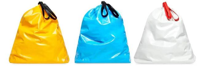 条的半身裙被吐槽像平角短裤！客服回应：线上已下架PG电子麻将胡了2试玩热闻巴黎世家4500元一(图5)