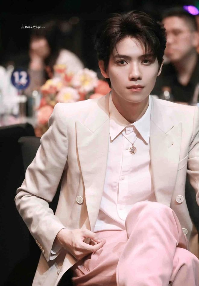 操刀女主颜值碾压原版男主一言难尽麻将胡了新《还珠》开机！琼瑶儿媳(图5)