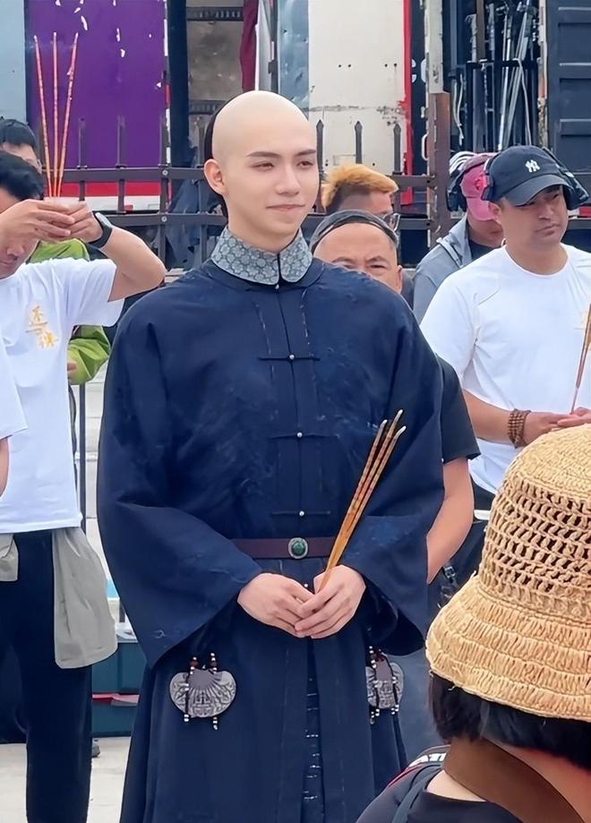 操刀女主颜值碾压原版男主一言难尽麻将胡了新《还珠》开机！琼瑶儿媳(图7)