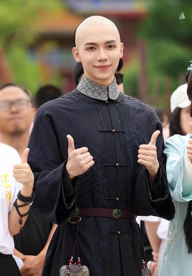 操刀女主颜值碾压原版男主一言难尽麻将胡了新《还珠》开机！琼瑶儿媳(图23)